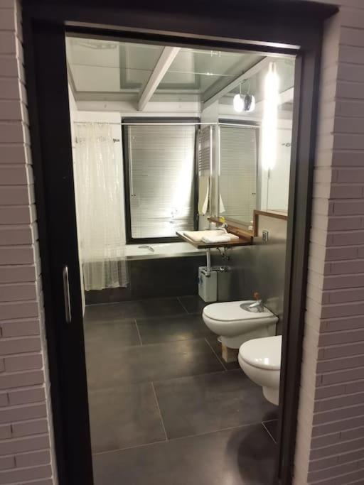 Casa Bajo El Acueducto Con Plaza De Garaje Βίλα Σεγκόβια Εξωτερικό φωτογραφία