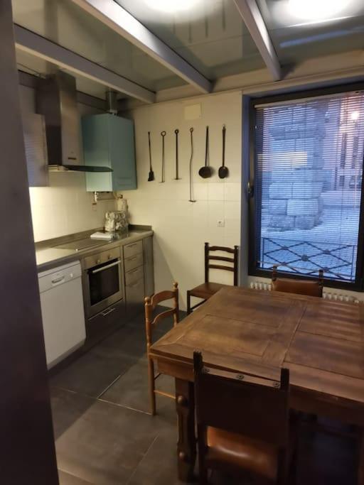 Casa Bajo El Acueducto Con Plaza De Garaje Βίλα Σεγκόβια Εξωτερικό φωτογραφία